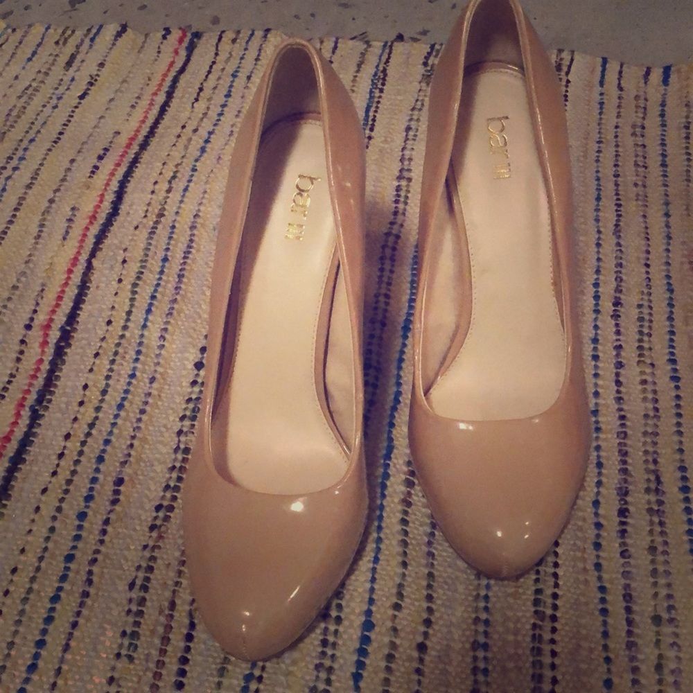 Bar III nude heels